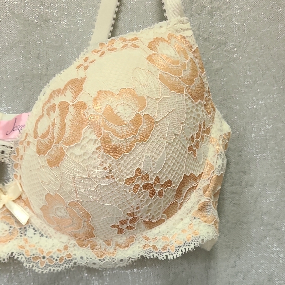 Jezebel Lace Bra 34B Floral cannoli‎ cream with sandpoint - Picture 5 of 14